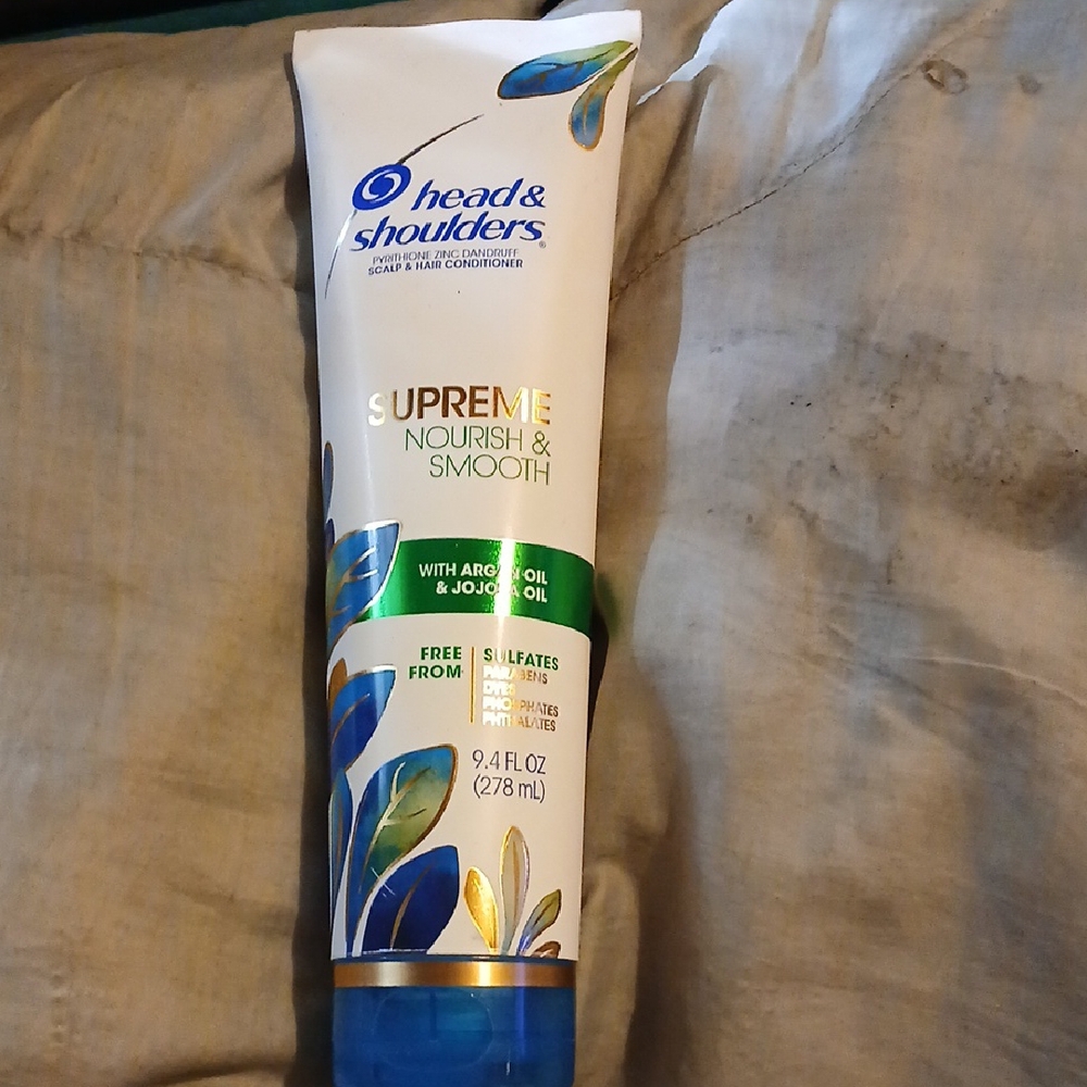 Head & Shoulders Supreme Conditioner 9.4 OZ